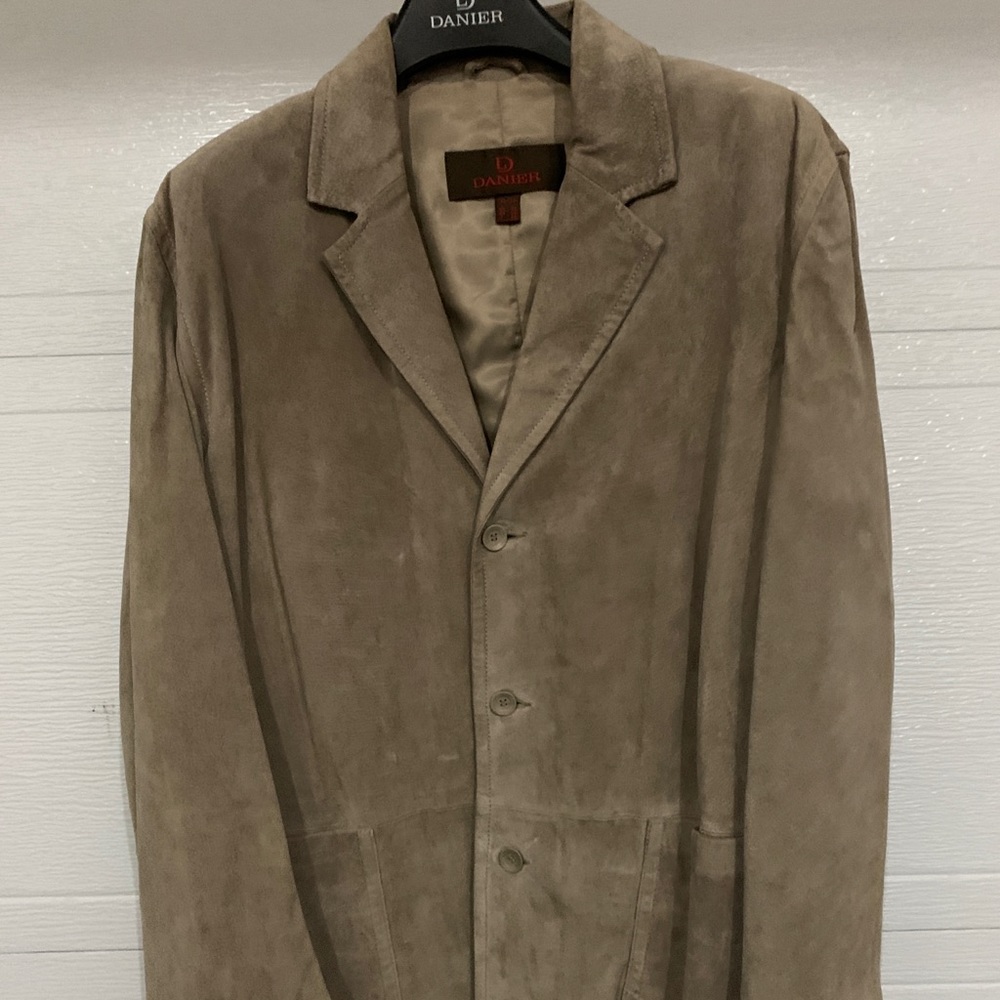 NWOT Danier Mens Leather Jacket size XL